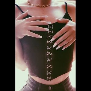 Buckle black crop tank